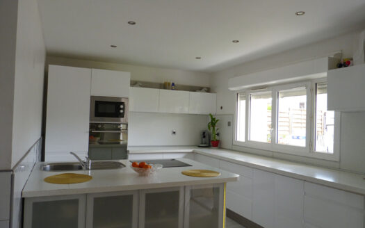 Belle maison T6 157 m2 secteur pavillonnaire